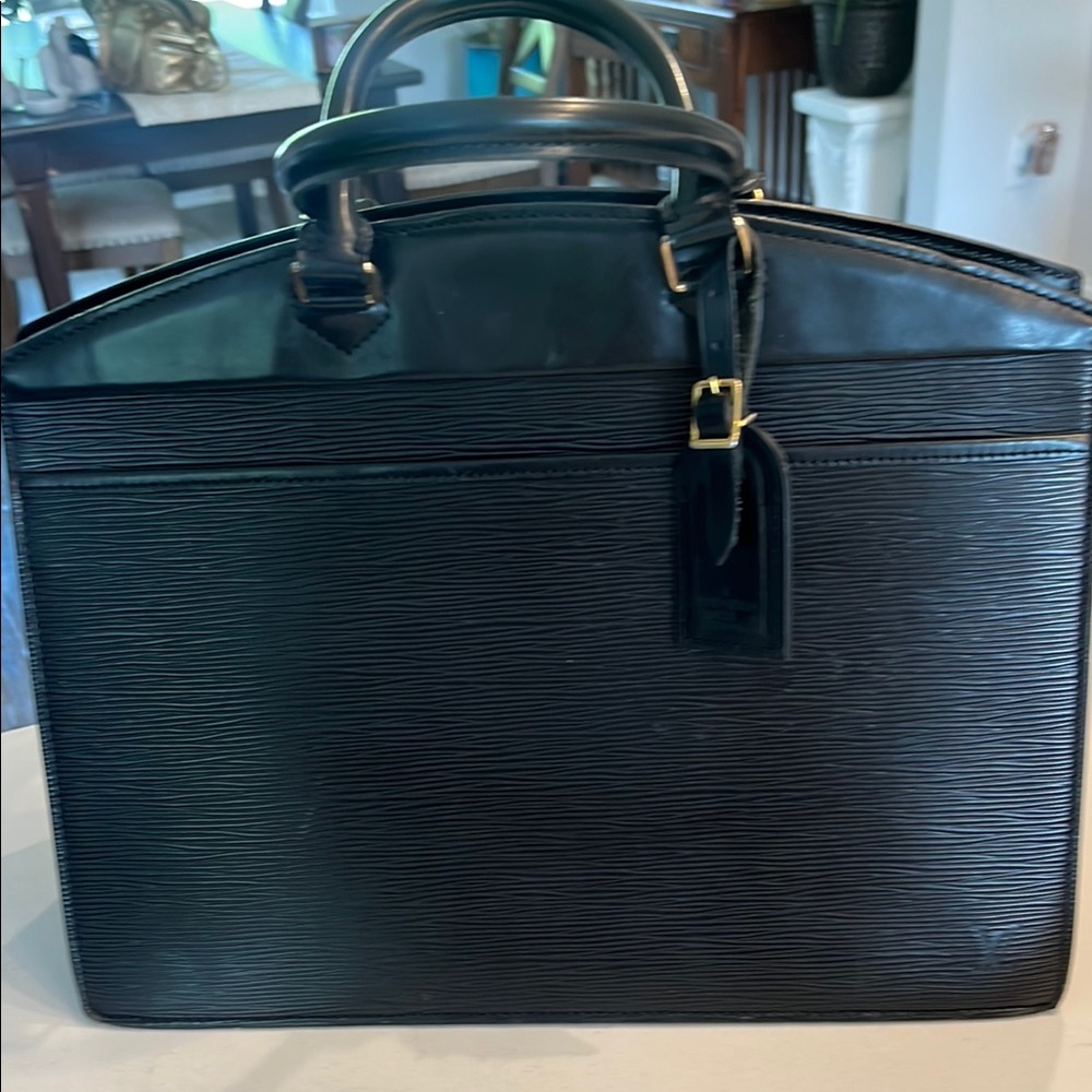 Louis Vuitton Black Leather Briefcase Professional Design
